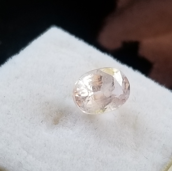 Natural unheated 1.45ct pale pastel pink sapphire from Madagascar - Picture 10 of 16